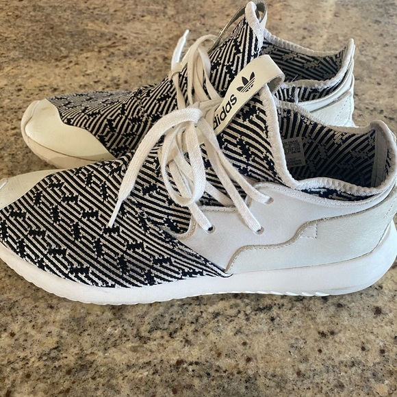 Adidas tubular - Picture 3 of 5
